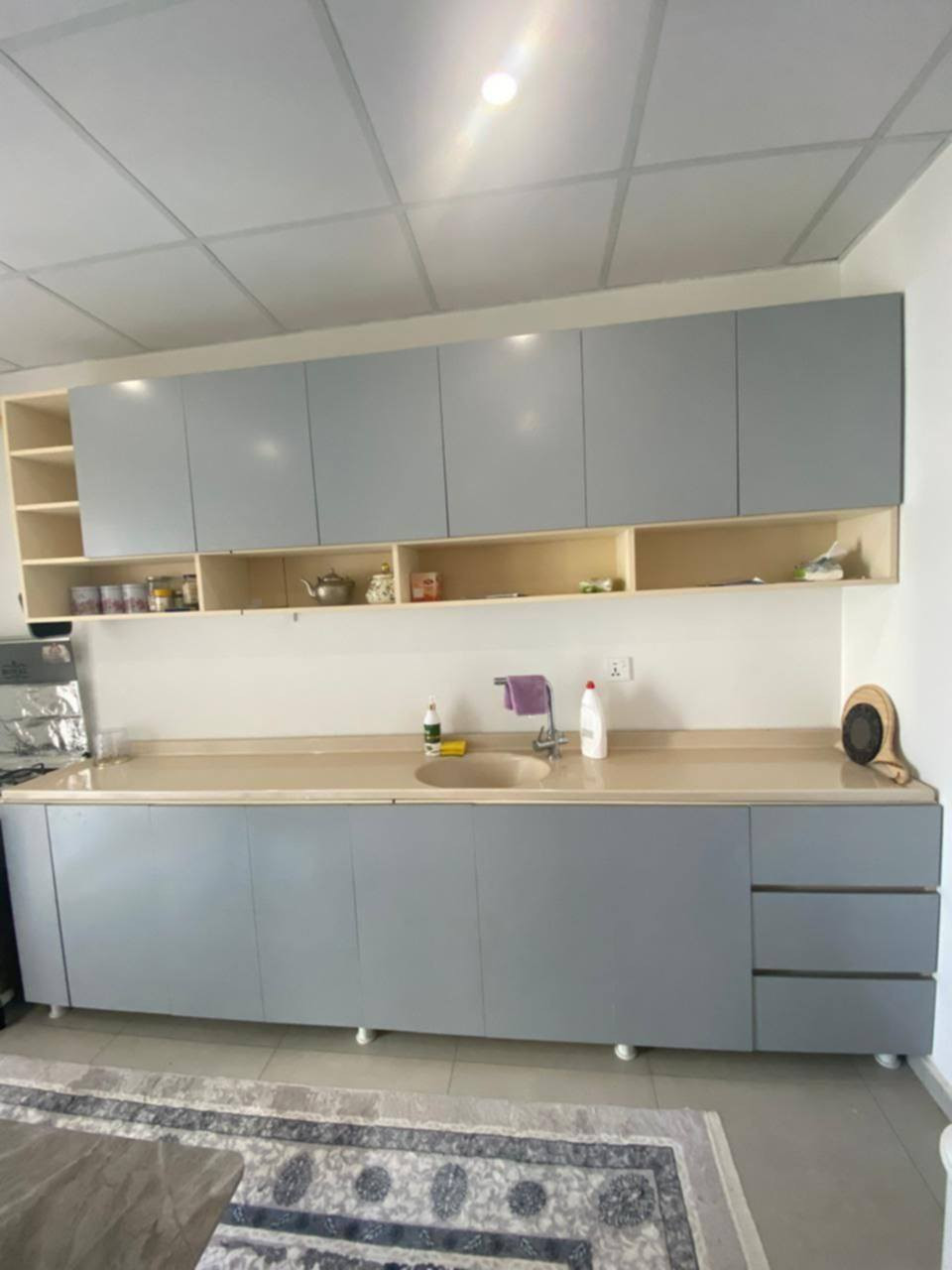 كاونتر سنك قياس 3متر لبيع العنوان مجمع ميران ستي رقم موبايل ***********
