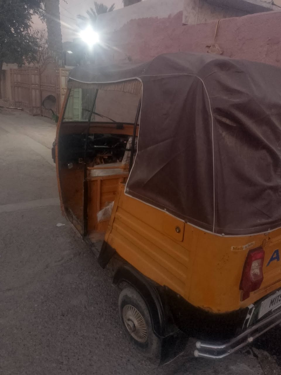 تك تك اتول محرك لاتنقيص ولاتبخير كهرباء كلها شغاله اوراق كامله جاهزه سعرها 1400مكاني زعفرانيه ***********
