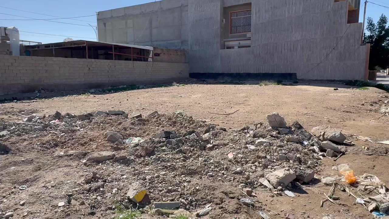 قرب الشارع العام وعلى شارع الزراعة الرئيسي وركن تجارية طابو صرف
قطعة ارض مساحة400م ركن مدخل شارع الزراعة على ثلاث شوراع تجارية او سكنية قطعة مميزة موقعها كلش حلو للامانه 

هاي القطعة معروضه بمكتبنا مكتب سما بلدروز للعقار مدخل شارع العلوة
***********
