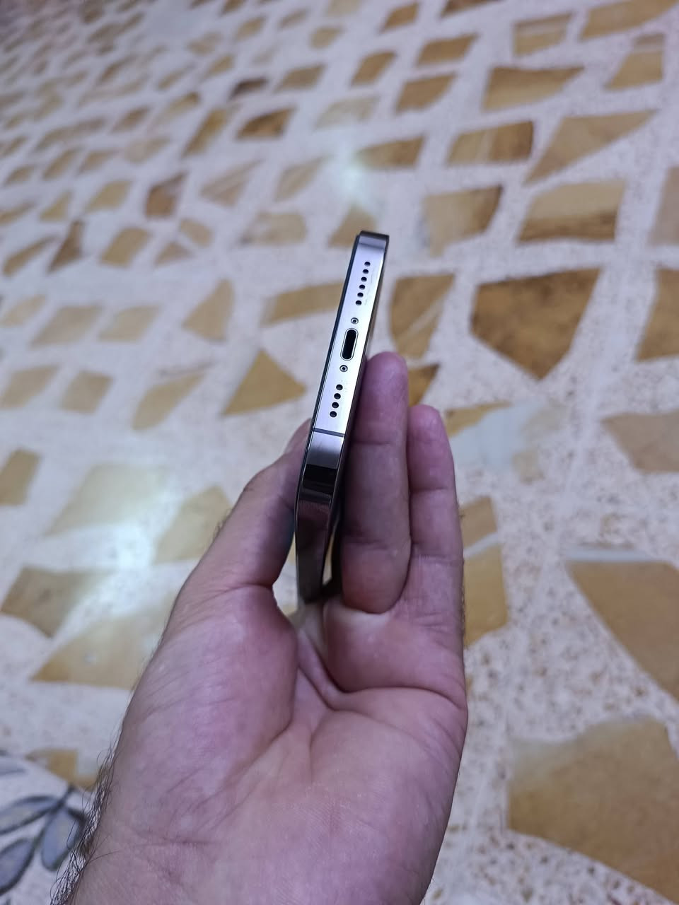 سلام عليكم جهاز ايفون 13 برو ماكس اذكره 256  تك  فقط بطاريه مصعده جهاز شرط نورمال السعر 600 قفل مكاني موصل ايسر حي صدام ***********
