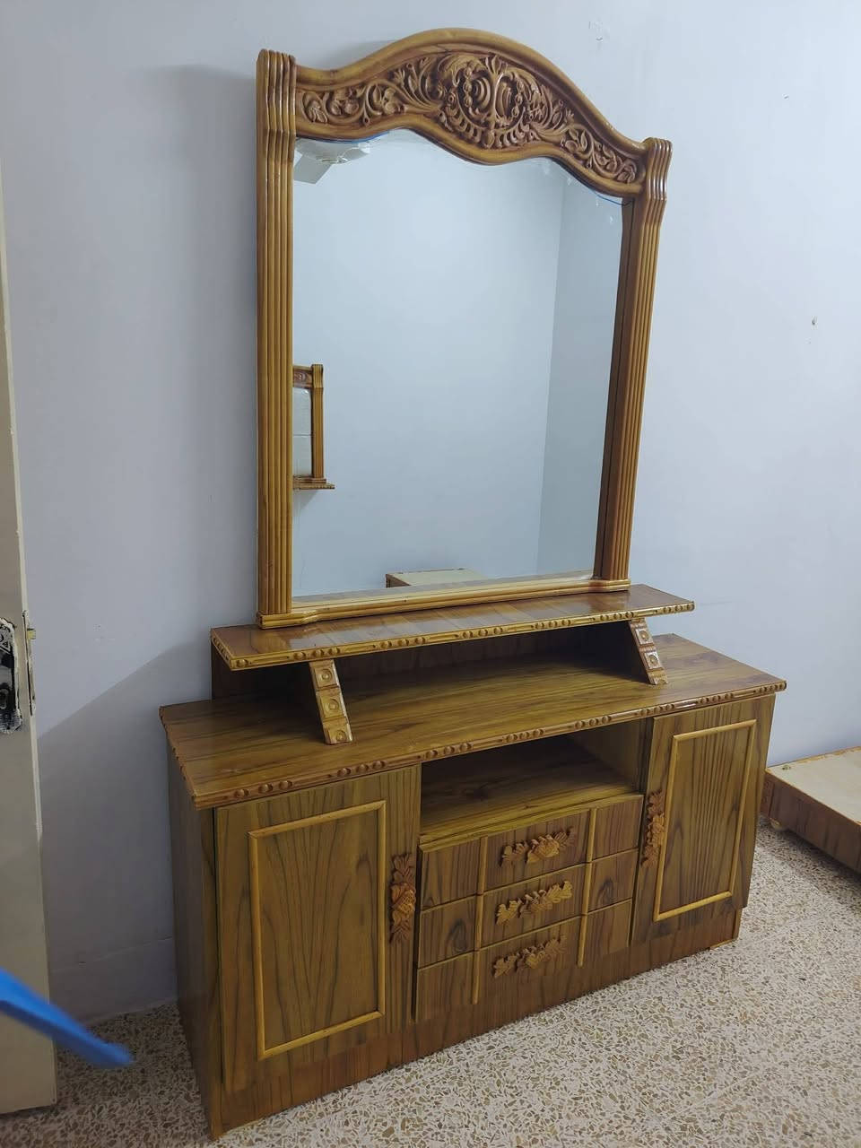 #مليون عرض خاص غرفة توج ملحق خشب صاج عراقي زان 
السعر فقط مليون 
جديد ما مستعمل موصل ايمن رقم على خاص


**إذا كنت صاحب هذا الإعلان وتريد حذفه لأي سبب، رجاءا أرسل رسالة إلى الدعم الفني**