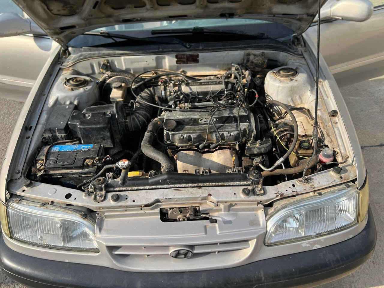 السلام عليكم .سوناتا 2 موديل 94 للبيع ب 40$ وبيها مجال بسيط .التفاصيل : 
١-كير ومحرك شرط.
 ٢-الكشر مثل الي بالصوره. 
٣-مابيها خياس فقط في باب السكن من الداخل كما في الصورة . 
٤-السنويه تنتهي في نهاية ٢٠٢٦ .
رقم الهاتف: ***********
المكان :تكريت
*غير متوفر على الفيس الي يريد يتعامل يتصل .
