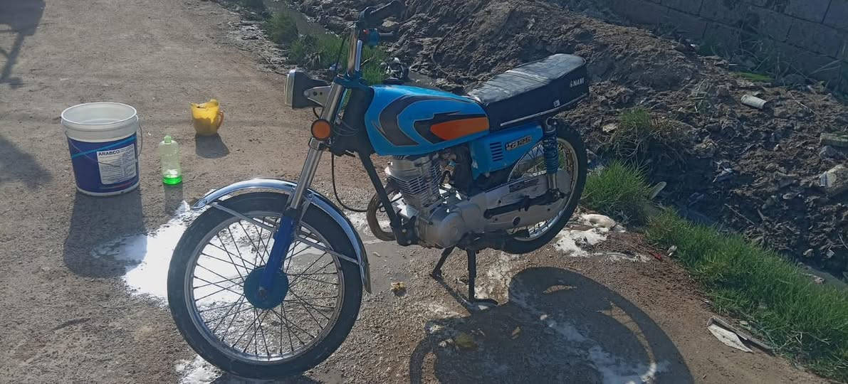 سلام عليكم درجة لبيع نامه شلامجه محرك مامفتوح السعر500وبيه مجال قليل مكاني گرمه علي رقم ***********
