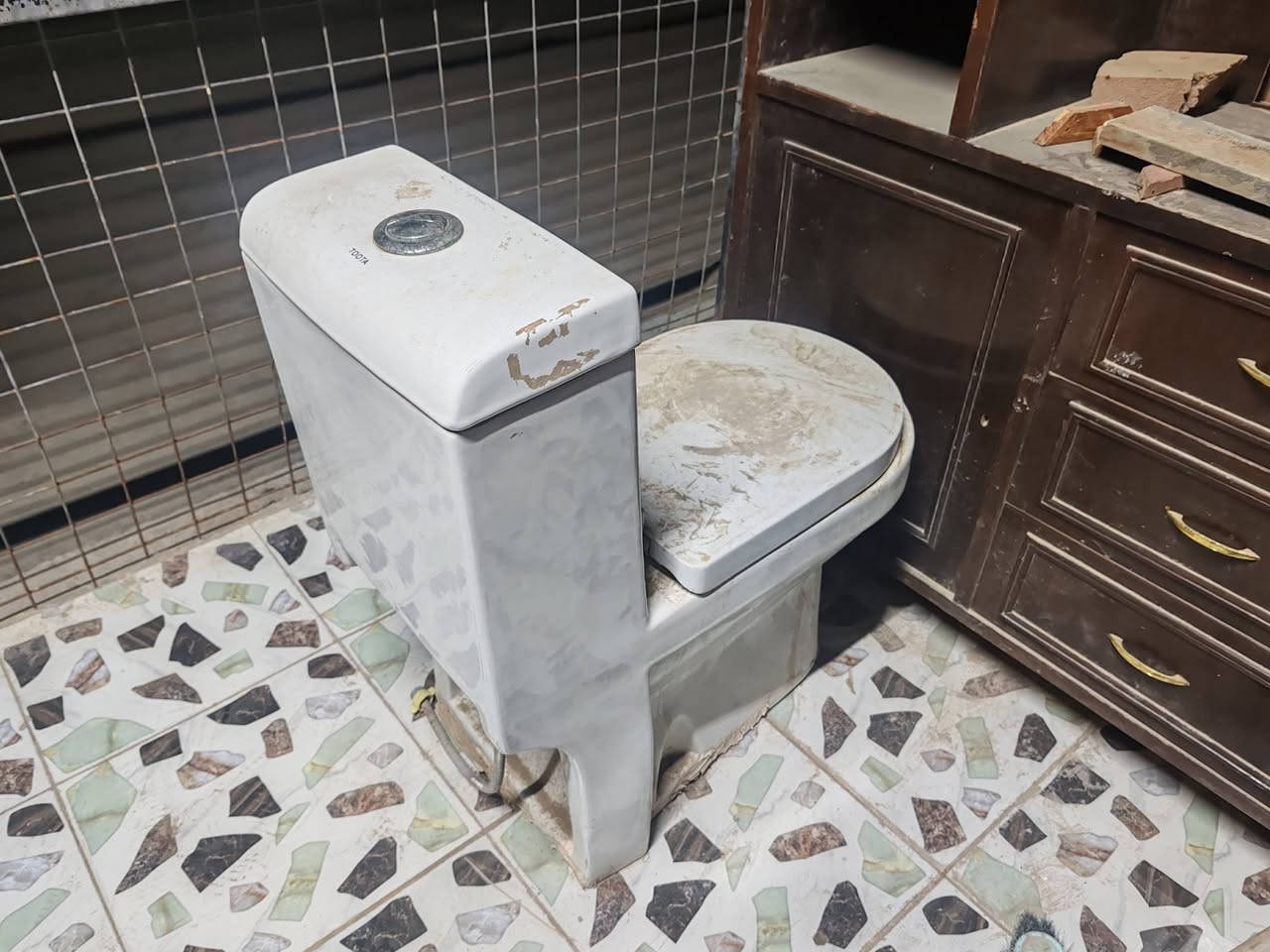 للبيع عنوان ابو غريب خرنابات شارع السجه ***********
