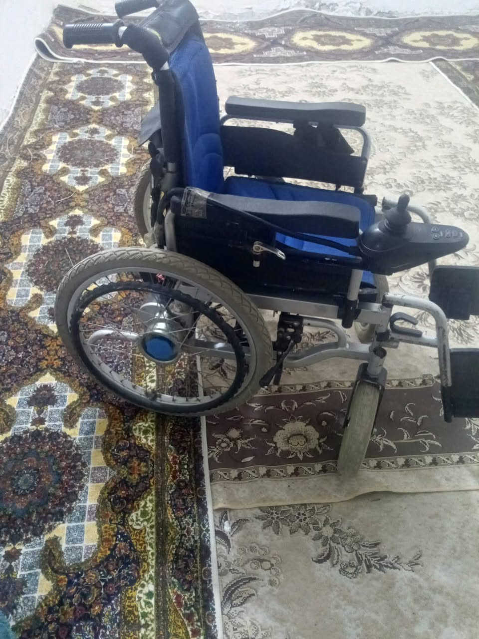 عربانة كهربائية معوقين للبيع سعرها 350الإتصال على الرقم ***********
