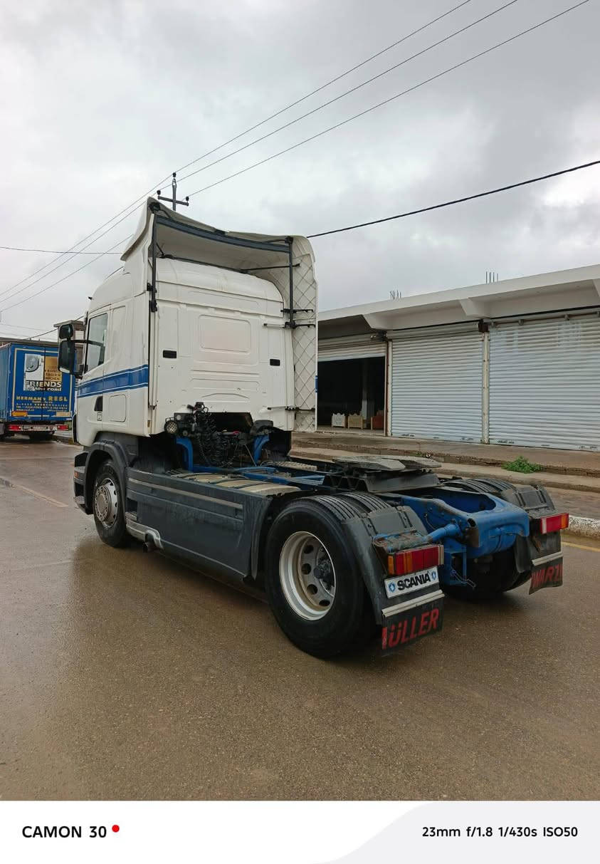 للبيع سكانيه 2006 مكينه 420 كير عادي 3/3 ريدادر + مربوطه عربانه جادر/***********//***********
