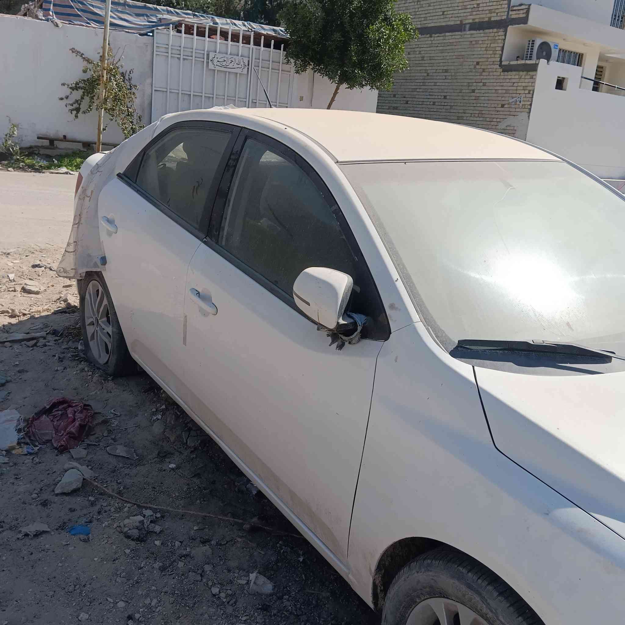 السلام عليكم سياره للبيع كيه سيراتو 2011وارد خليجي
السياره تنباع واقع حال محرك كايم 
ورقم اربيل قديم السعر 70معه المجال
***********
