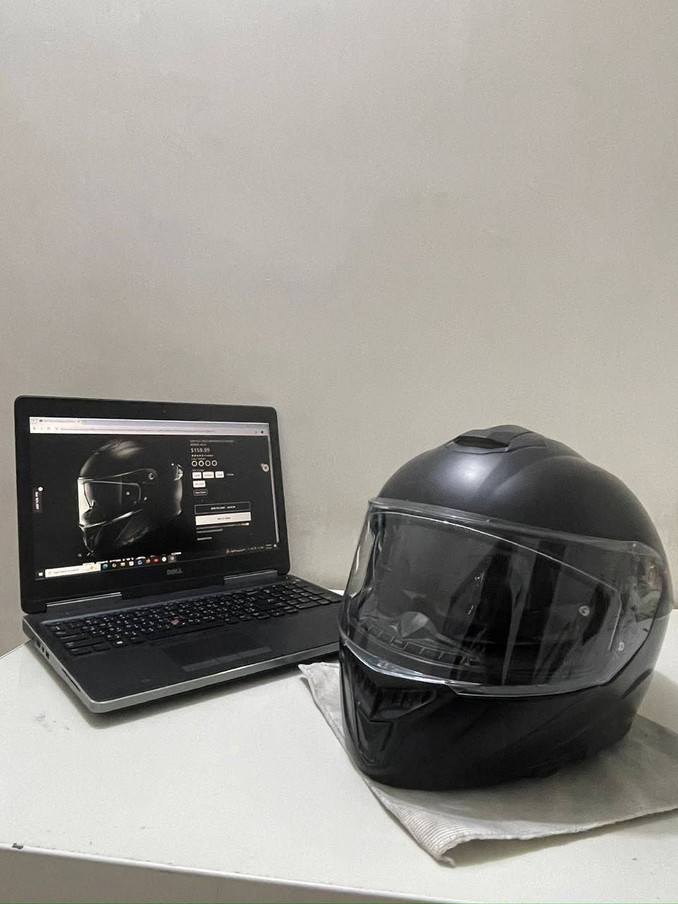 للبيع أصلي وليس تجاري***********
