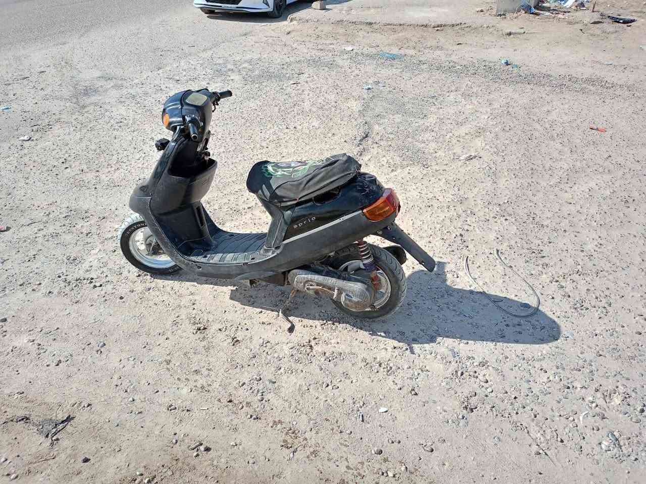 السلام عليكم ورحمة الله وبركاته دراجه بتره ياباني مكينة كارتون فول نعومة شغالة من اول هندر شرط كهربائيات لايت واشاير شغالة كيج السرعة شغال  عمي هاي الدراجه ومكاني ناصريه مركز حي التضحيه شارع العياده 180 الف تاخذة تترحملي ***********
