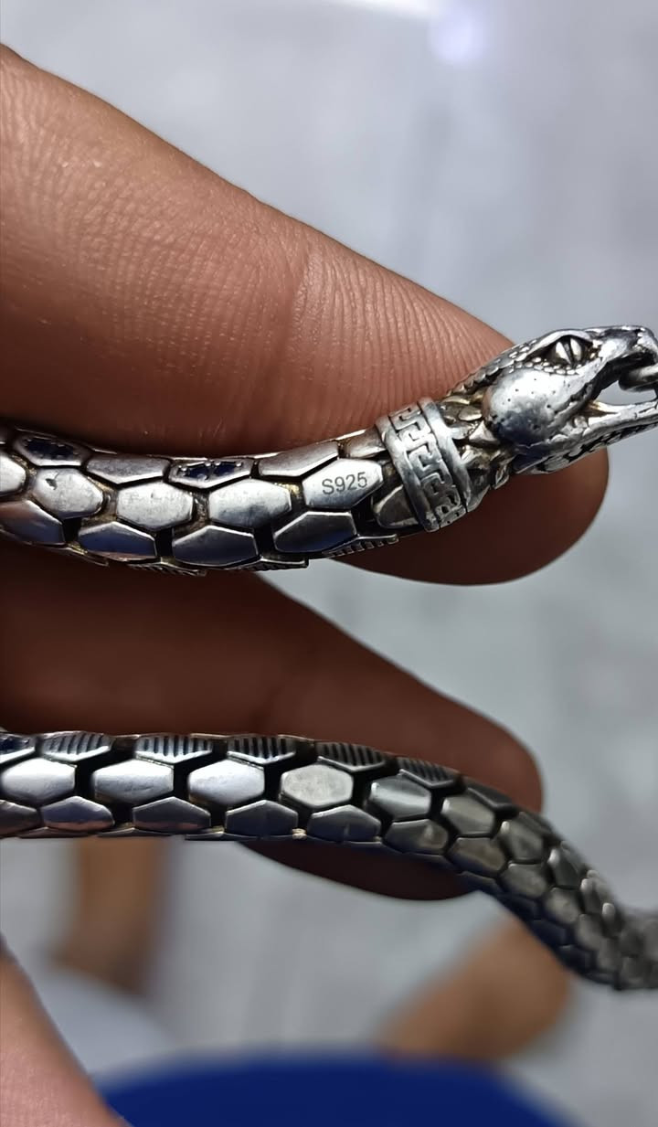 للبيع فوك ال ٢٥٠غرام سلسله الافعى


**إذا كنت صاحب هذا الإعلان وتريد حذفه لأي سبب، رجاءا أرسل رسالة إلى الدعم الفني**