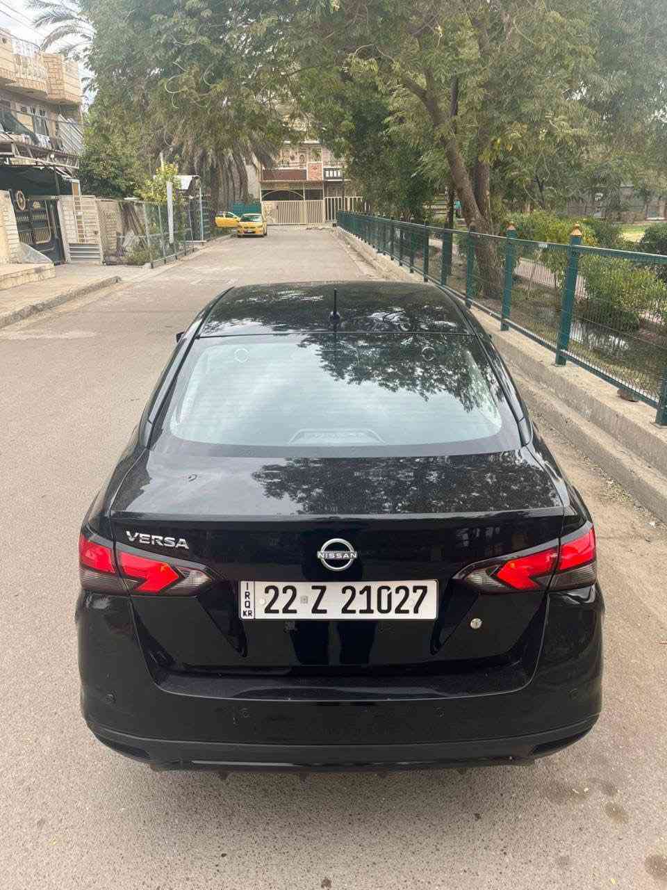 Nissan Versa
الموديل :2023 
المحرك:1.6L
الارقام: اربيل باسمي ترقيم جديد 
سعر 123ورقة و بيها مجال للطيبين 
العداد:13 الف 
الموصفات🔻
رادار امامي - مانع اصطدام -تحكم ستيرن جهتين - تحديد مسار-مثبت سرعه-شاشه كبيره-كاميرا خلفيه -منافذ شحن امامي خلفي -نقطه عمياء -مانع انزلاق -جام اوتو 
الحادث🔻
(جاملغ خلفي فقط بدون دواخل بدون ايرباك) 
باقي السياره مكفول من كلشي ومابيها اي نقص 

للاستفسار:***********كورك و واتساب
