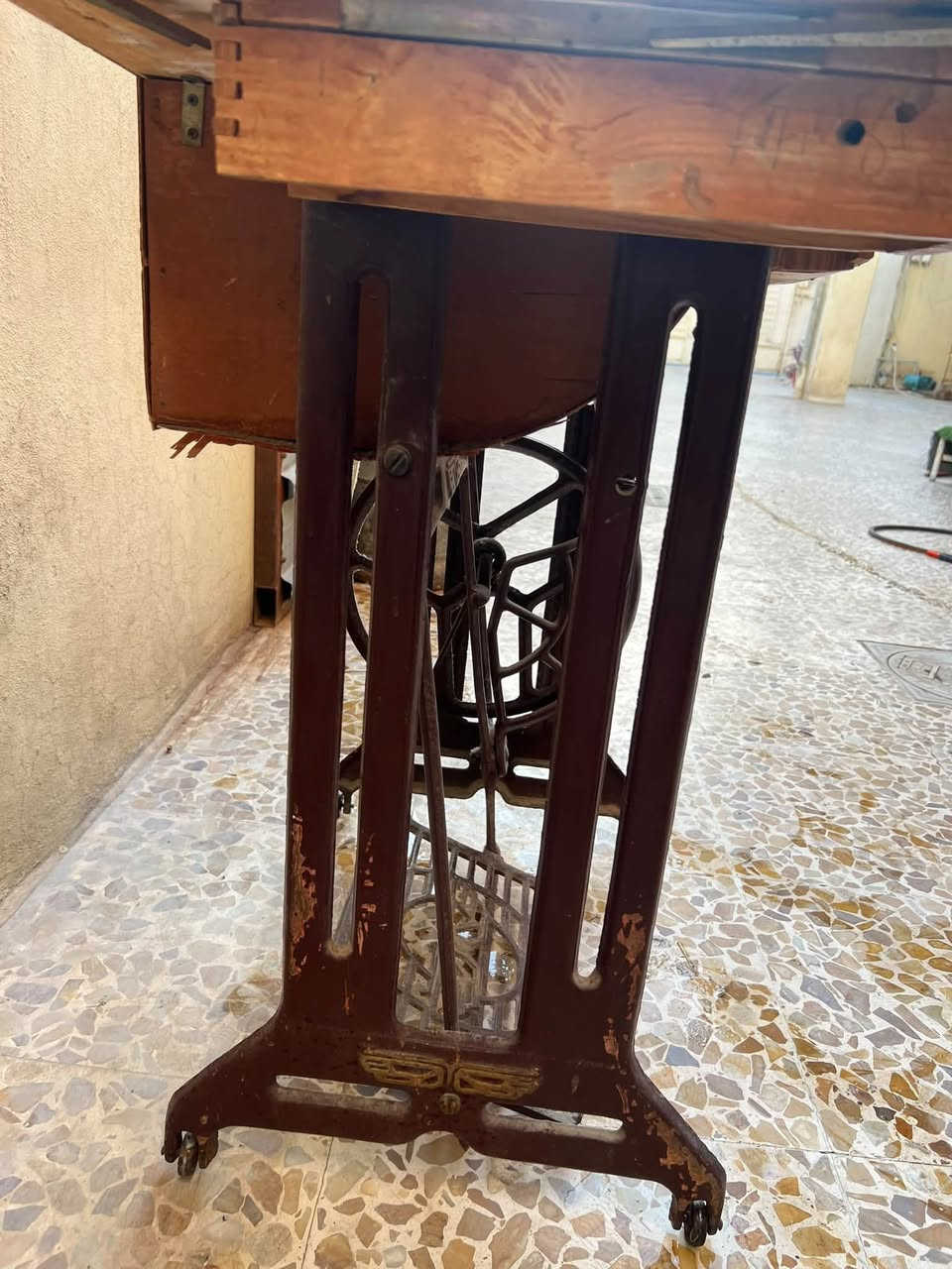 مكينه فراشه شرط خياطه رجل 🦵وماطور بس مابيها ماطور مكاني كركوك ***********
