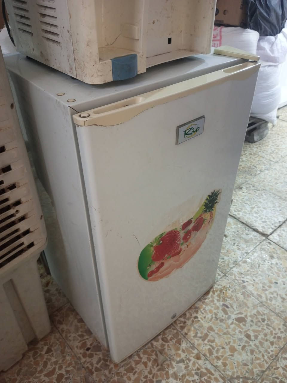 السلام عليكم  للبيع غراض مستعملة *********** النجف حي الشرطة
