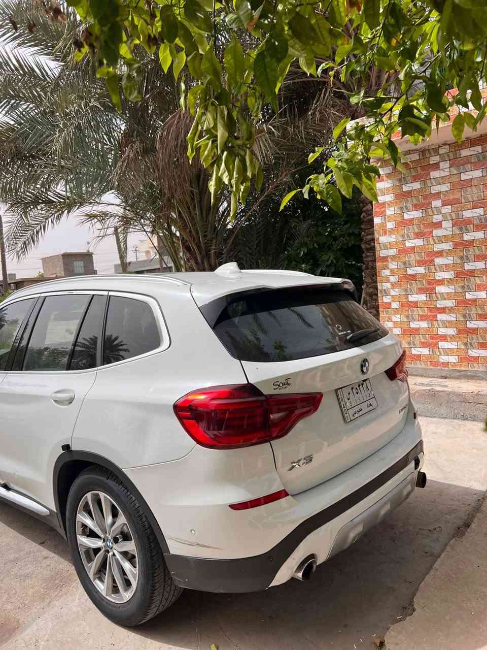 السلام عليكم 
BMW X3 2021 
لللبيع او مراوس باقل وفرق

السياره فول مواصفات للاخير 
كامرات ٣٦٠ 

، فتحه سقف بانوراما على طول السياره 

، كشن كهرباء تبريد تدفئة، خزن

مري شفط مع اشاير بالمري

اضاءة Full_LEDمتحرك ويه المقود مقود كهرباء

اضاءة الترحيب على الابواب 

 شاشة سرعة ديجتال 

ماوس تحكم 

ثلاث انظمة قياده

السياره هايبرد  بلك ان اعلى فئة يعني تشحنه على بلك البيت محرك 2000 تون باور تيربو طياره ماشاءالله 

 السياره مليانه مواصفات اذا احجي منا لباجر مااخلص ومعروف مواصفات الBMW  الحديث شنو محاجه احجيهن 

السياره  مبدل محرك جديد طك باكيت يعني بحاله ممتازة
ضرر السياره الباب عكس السايق والي بعده السعر المطلوب 260 
مكان الانبار 
***********
