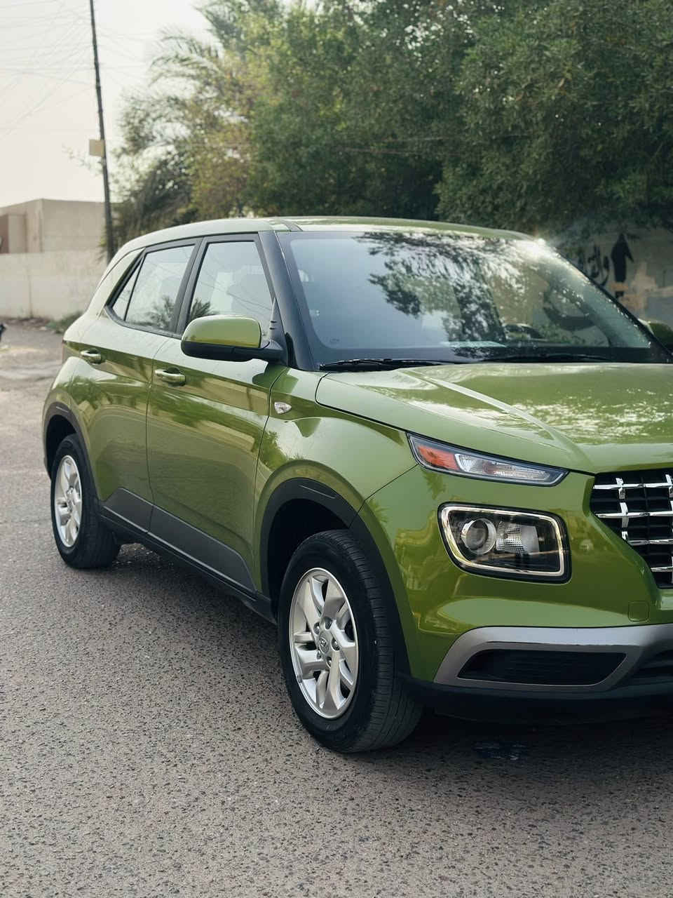 السلام عليكم هونداي فينو مديل 23 للبيع
السياره حادثهة موجود بارد بالبنيد فقط بدون قطره صبغ  وبدون تبديل
 وبيهة طخه بالجاملخ مال صدر بالعراق صارت هم موجوده بالصور
ايرباك ستيرن فقط 

سياره حداديه مضبوطه
تبريد ثلج

مرقم بغداد باسمي
مواصفات عاديه 
تحويل شوكت متريد 

المكان بغداد شارع فلسطين
الرقم. ***********

ماشيه 40ml
سياره جديده 
تجي وتشوف بعينك 

السعر 125$ وبيهة مجال للشراي

