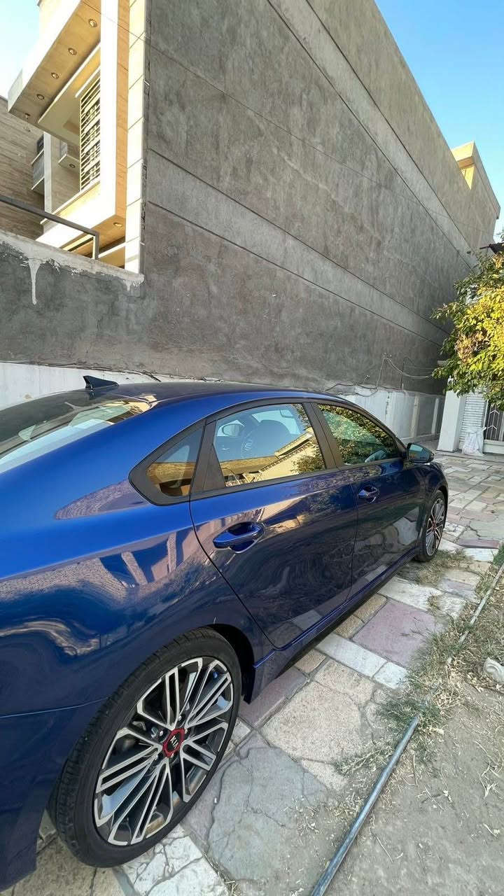 السلام عليكم فورتي ٢١ جيتي لاين فول لفول سياره كلين تايتل بدون حادث سبير منازل ماشيه ٥١ الف اربيل باسمي
سياره فقط مازكيت لباقي كفاله تفحص وين متريد وسعرها مناسب كلش مستعجل على بيعتها يشهد الله صور سونار وصور امريكا بلمنشور 
سياره مزوعه مواصفات للاخير ولجيتي لاين معروف ميحتاج اشرح مكاني بغداد البنوك *********** بغداد, العراق
