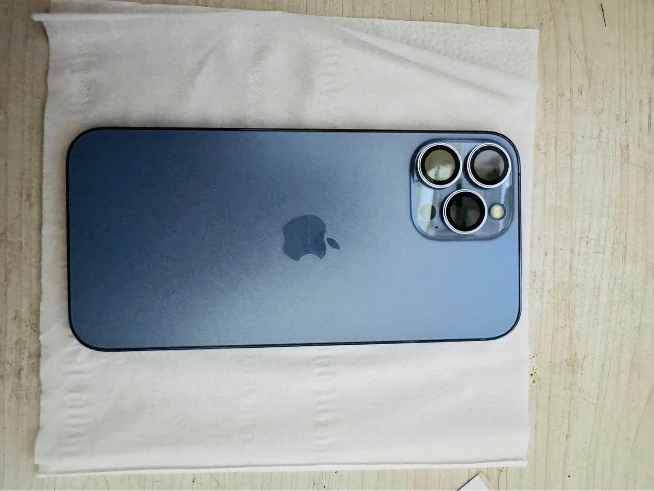 سلام عليكم جهاز ايفون ١٣ برو ماكس جهاز مستخدم قليل مكفول مامبدل بي شي علما ان اللزكه هاي والشاشه خدش مابيها بس البطاريه ٩٣ نموذج m  سعر ٨٥٠. وبي مجال دبل سيم كارت 
ذاكره  ٢٥٦ Singapore


**إذا كنت صاحب هذا الإعلان وتريد حذفه لأي سبب، رجاءا أرسل رسالة إلى الدعم الفني**