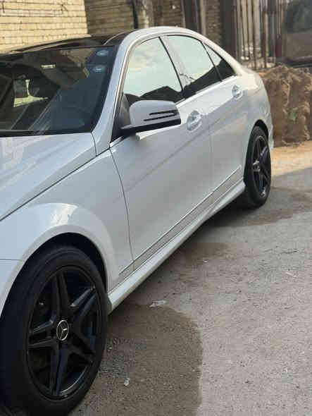 مارسدس 200c للبيع السياره خليجيه موديل 2013 باب السايق شخوط ومصبوغ والسياره مكفوله مكينه صدر تبريد مكينه 4 تيربوا السعر 150 وبيها مجال للشراي مكان الرستميه خلف المرور رقم الهاتف ***********
