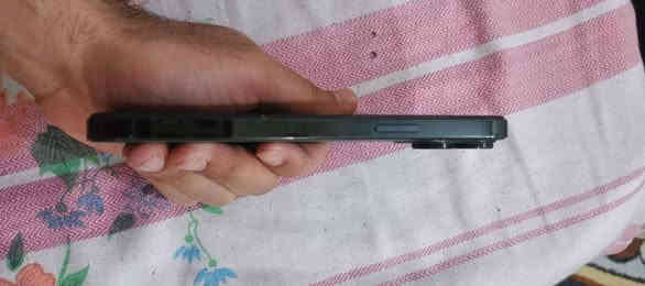 ايفون 13 برو ماكس دبل خط لون زيتوني   ذاكرته 256 
بطاريته 76 بلاديه 
مبدل شاشه نوعيه جيده 
فيس ايدي متوقف 
وضهر بي فطر ومغلفه 
سعره 350 قفل 

تصال او واتساب ‏‪***********‬‏
مكاني ناصريه مركز
