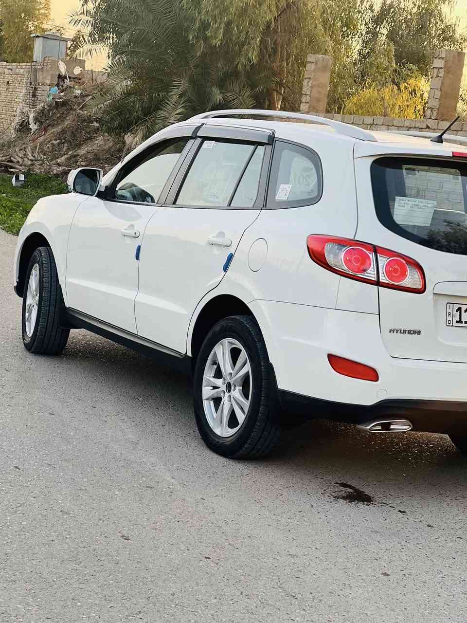 السلام عليكم./للبيع فقط /هونداي. سنتافي. موديل ١٢. 

الشركه العامه للسيارات . خليجي. رقم بغداد. الجديد. مكينه ٦ سلندر السياره عله وظع الشركه.  مكفوله كفاله 

عامه من الصبغ والشخط والرصعه. والبارد والتبديل. ماشيه ٨٦ حقيقي. سياره. مال بيت. وكلشي. بيه عله وظع الشركه تجي تاخذ. سونار خلاف هذه الكلام شنو تريد خسارلك 

.  رايده ١٦٩ ورقه قفل.  مكاني. صلاح الدين. بلد ***********
