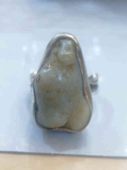 للمهابه والوجاهه وسياده وعقد الالسن الظالمه للمحبه بين الناس ((زوعه حيه مشروطه مصوره واضح ممجروخه ملاكط منكوله ومجربه للمحبه والجذب وعقد السان وتسهيل الامور باذن الله تعالئ ((زوعه حيه معطفه )) السعر 100الف مع الختم وتوصيل للاستفسار *********** عمارة
