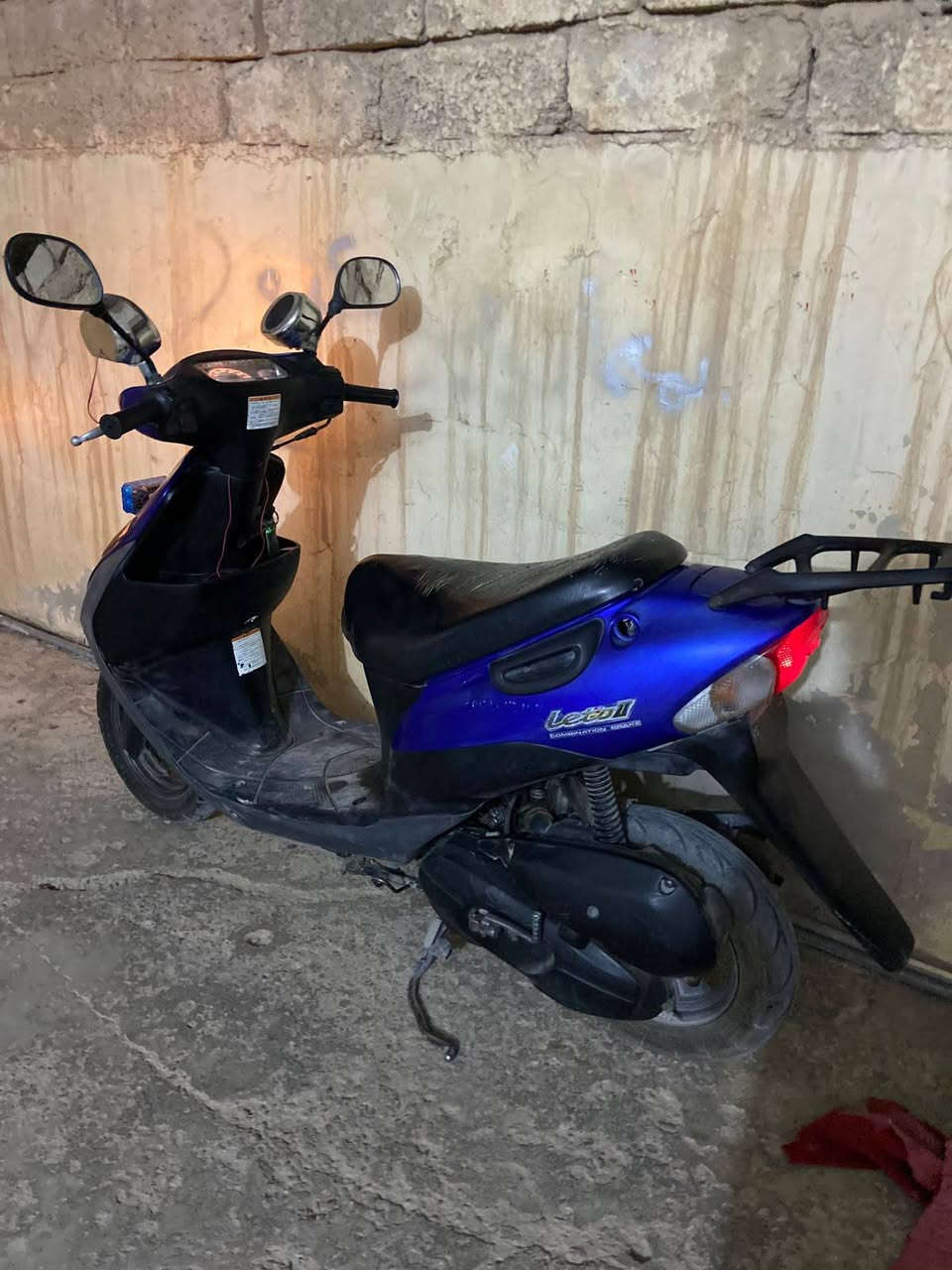للبيع سعر 525 وبي مجال
رمبة سلف شغال كامل
محرك مامفتوح


**إذا كنت صاحب هذا الإعلان وتريد حذفه لأي سبب، رجاءا أرسل رسالة إلى الدعم الفني**