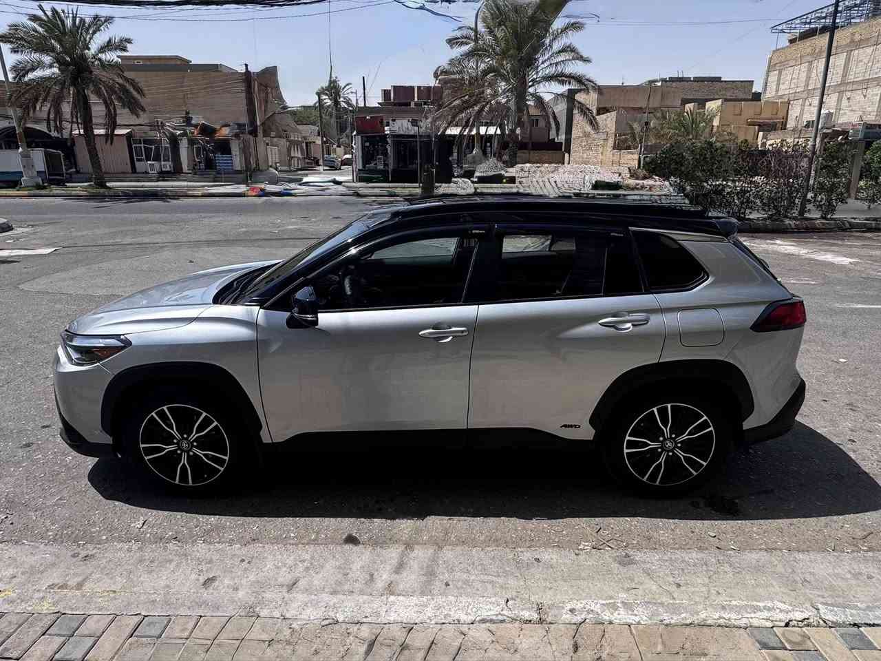 السلام عليكم …
أرجو قراءة المنشور قراءة المنشور للأخير
كل شئ تريد معرفته مكتوب بالتفاصيل

كورلا كروس فروتلاندر هايبرد  XSE

اللون سلفر لونين قمارة اسود 2024

محرك 2000 هايبرد

بلاك اديشن / علامات + تطعيم ⬅️ بيانو بلاك

 وراد كندي ماشية 12 الف km قابلة للزيادة 

 تبديل الصندوق فقط فقط فقط فقط فقط

الصندوق البلادي موجود انطي مع السيارة     

1- بصمه 

2- فتحه 

3- شاشة الكتروني متغير 

4-  كامره خلفية 

5-نقط عمياء

6-رادارات امامي خلفي جانبي

7-مقاعد جلد 

8-مقعد السائق كهرباء

9-بك لايت لد

10- لايت لد + زينون

11- شاشة كبيرة لمس

12. تثبيت سرعة

13- اشارة جانبيه بالمرايا

14- تخم تاير + ويل كب كبير 18

15-تحديد مسار 

16-صندوق كهربائي

17- فول تحكمات ستيرن

18- سستم صوت JBL

19- شحن وايرلس

20-نظام gps خرائط

21- مقود جلد يجي بالفول فقط + شفتات مع شفتات

22- حساسات امامي خلفي

23 - تشغيل عن بعد 

24 - اوتو هولد  

25 - المرايا الوسط ( تعتيم ذاتي)  

26 -ثلاث انظمة قيادة ( ايكو -سمارت -سبورت)

27 - سياره فور ويل درايف

17 - نظام نزول منحدرات 

28 - - تبريد قطعتين امامي خلفي 

29 - شاشه ابل كار بلي

وباقي مواصفاتها معروفة

فول ماكو اعلى منها موصفات

سياره بسمي مرقمة جاهزة رقم دولي بغداد  

***********
