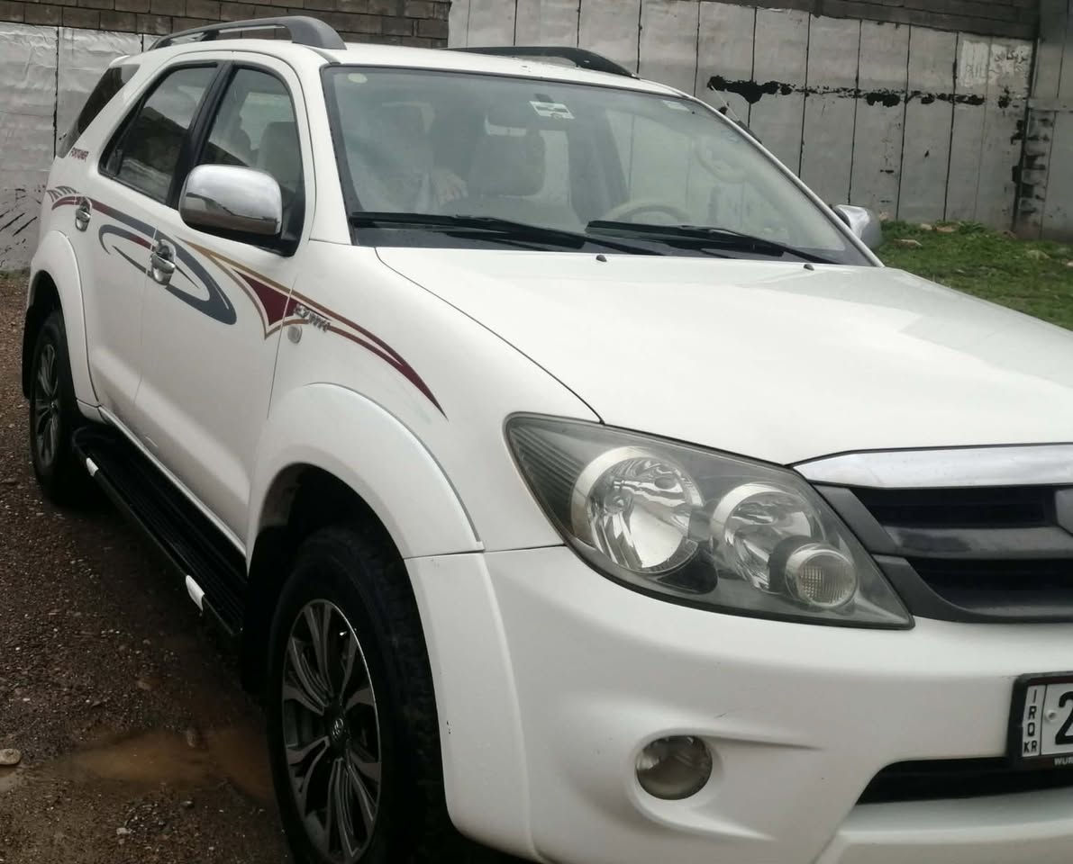 فۆرچنه‌ر مۆدیل ٢٠٠٨
مه‌كینه‌ی بس قه‌باخی كراوه‌ته‌وه‌ 

بۆیاخی نیه‌ تۆزیك كارتی هه‌یه‌ 

سه‌نه‌وی تازه‌یه‌ و به‌ناوی خۆمانه‌وه‌یه‌

سه‌یاره‌یه‌كی جوان و پاك  ماوه‌ته‌وه‌ 

سعری ١٧٥ گه‌لا معامه‌له‌ 

***********
