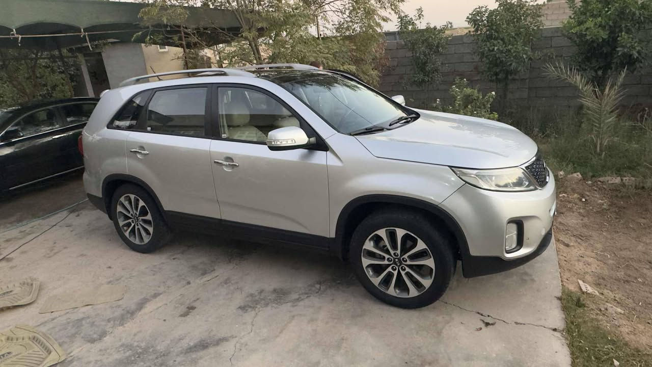 السلام عليكم
كيا سورنتو موديل 2013 فول مواصفات محرك 2400

سياره بدون ضرر حيل حلوه ما ناقصها شي سنويه جديده لل 2030 تحويل ثاني يوم  للبيع او المراوس (كامري) او (كورلا)  موديل حديث  للاستفسار *********** السعر 165
