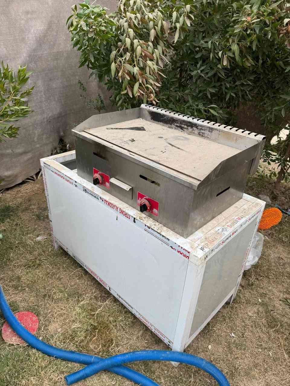 غراض كافتريا للبيع استفسار ع رقم ***********
