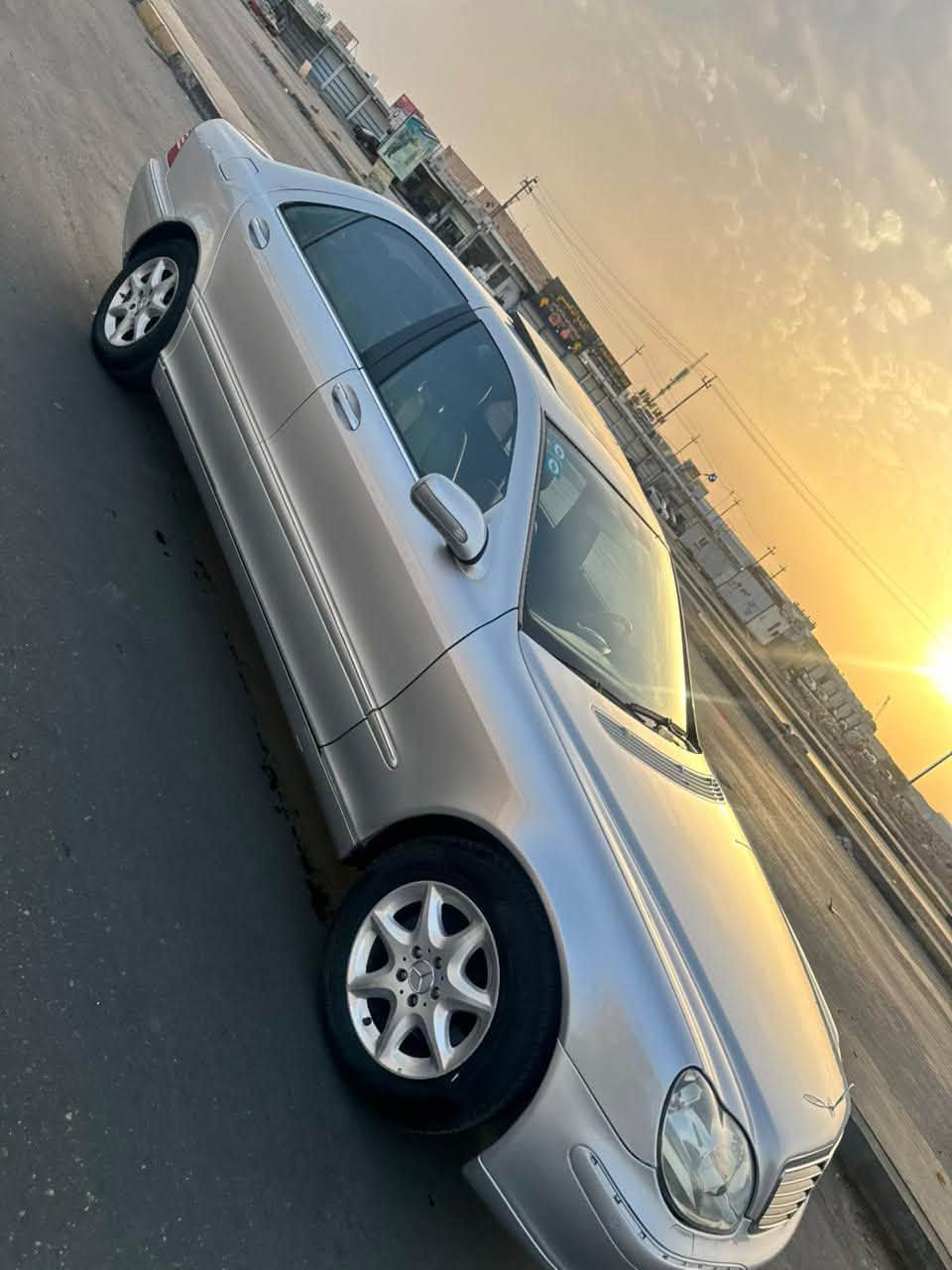 2000غواصه جاهزه السياره تراي زيرو السياره مكانها البصره بدون ضربه السياره السعر130 وبيها مجال بصيط ***********
