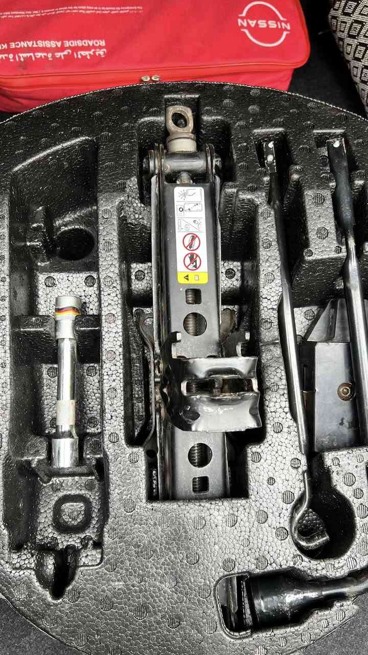 فلينه معا ملحقاته جك و ويل سبانه اصلي بس الجك بي عواج صالح لل استخدام مثل ما موضح بالفيديو 
 جيب شيروكي م20 
ب40 الف مكاني بصرة
للتواصل الخاص مفتوح


**إذا كنت صاحب هذا الإعلان وتريد حذفه لأي سبب، رجاءا أرسل رسالة إلى الدعم الفني**