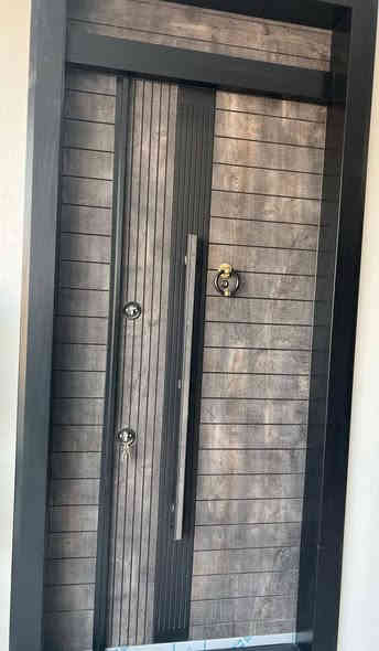 معرض عالم الابواب يقدم لكم

...ابواب خارحي قاصة مصفح تركي شركة NEW DOOR  ضمان 5 سنوات✨

🔹 تصفيح داخلي كامل من الحديد لمتانة وأمان عالي
🔹 سمك الحديد 1.5 مم مقاوم للكسر والخدوش
🔹 ربل عازل يمنع دخول الأتربة ويخفف الأصوات
🔹 سمك الجرجوب 25 سم يضمن ثبات الباب وجمال الإطار
🔹 ضمان حقيقي من مدة 5 سنوات الى مدى الحياة
🔹 يتحمّل الظروف الجوية والامطار بدون أي تلف
🔹النقل و التركيب مجاني داخل مخافظة الديوانية 

✨ فخامة تركية + أمان يدوم مدى الحياة
📲 راسلنا على واتساب واختار بابك المصفح الآن

للاتصال او التواصل على واتساب على الارقام التالية:- 📱***********
***********
....................................او عبر صفحاتنا على مواقع التواصل :-فيس بوك:- عالم الابواب انستقرام:- doors.world1
العنوان :الديوانية /تقاطع شارع الفرق الموسيقية #ابواب #ابواب_مداخل_رئيسية #ابواب_داخلية #عالم_الأبواب #عالم_الأبواب_لإستيراد_الأبواب_المصفحة #عالم_الابواب🚪 #عالم_الابواب🚪
