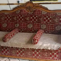 تخم كامل للبيع نضيف جدا شغل تسكام السعر ٣٠٠وبي مجال واتساب 07811610238