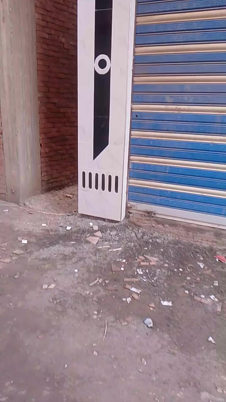 خلفه سيراميك  متفرغ حاليا لكل انواع السيراميك والبورسلين والكاشى والمرمر والبايات والألوااح .
شغل ليزر درجة اولى وتسليم مهندس .
 الرقم بيه واتساب 
بغداااد فقط .*********** خلفه مصرى ودلل
