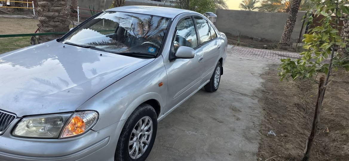 نيسان سني موديل ٢٠٠٠ رقم بابل سنويه ل٢٨
مكفوله من ضربه بيها صبغ الارباع الي جوه الباب 
محرك وكير جدد اني شادهن جاهزه السياره مبيها اي نقص السعر ٦٣ وبيها مجال حك الجيه مكاني بابل للاستفسار ***********
