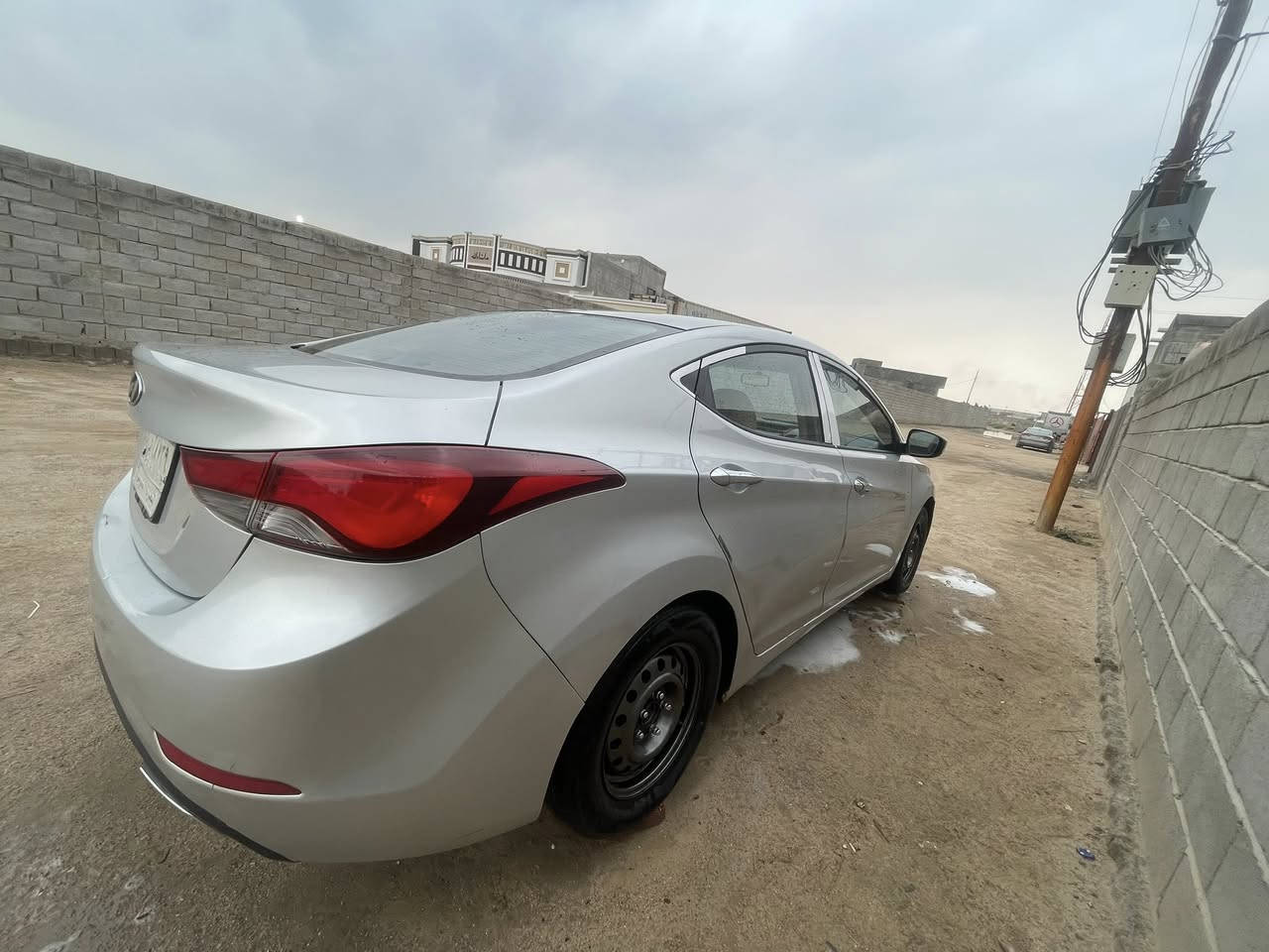 النتراء 15 خليجي محرك 1600 كير محرك كفاله منضومه تبريد جديده توني شادها تخم تاير توني شاد دسكات تخم اصلي جاهزه للاخير بيها رشات صبغ بدون ضربه 98 رقمي ***********
