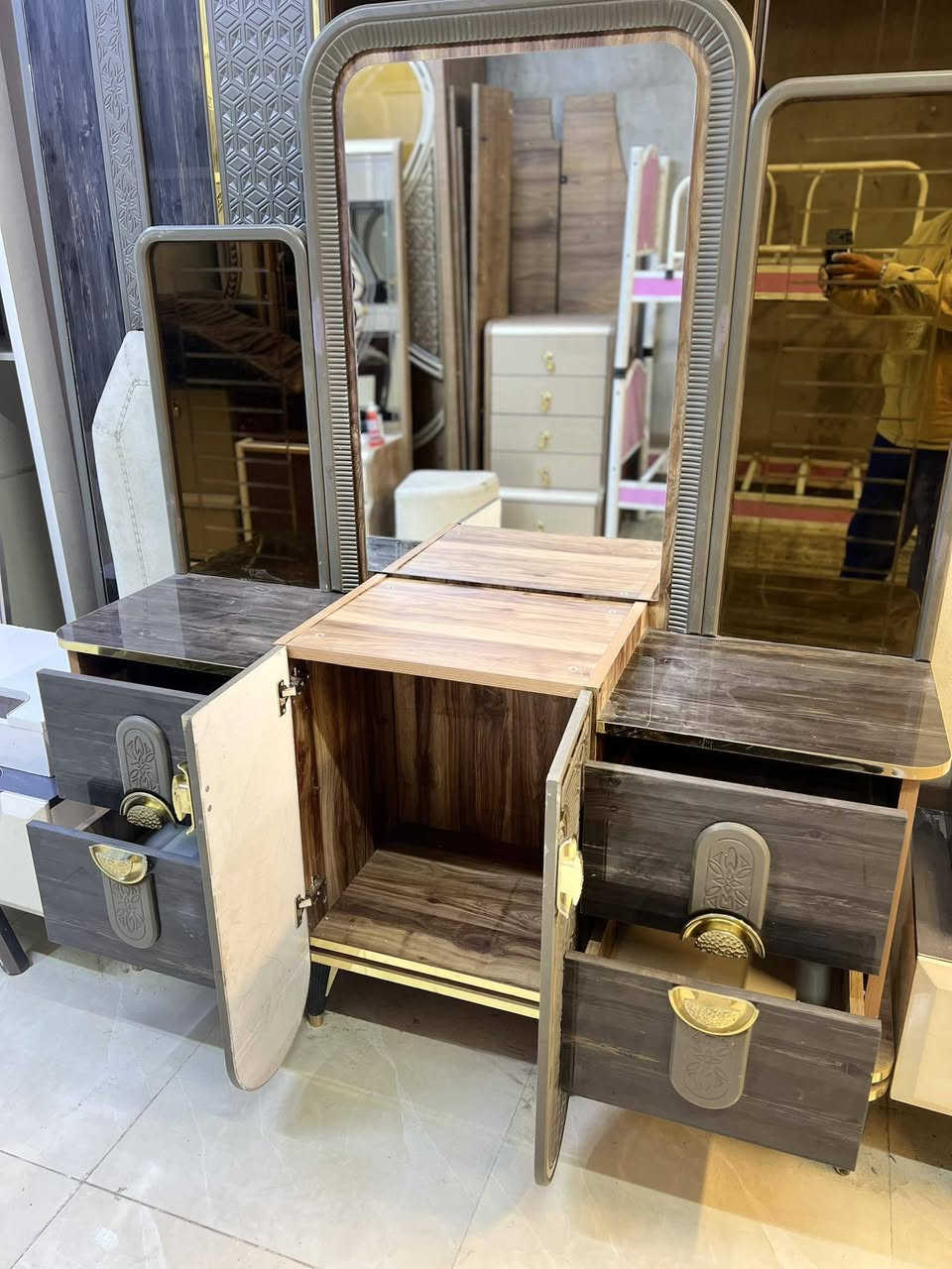 غرفه تركيا
النضافه 85 ٪
تخفيضات بالسعر لمده اسبوع😍
الشد 🔧🪛🛠️ونقل مجانآ🛻🚛 داخل بغداد فقط
لا يوجد توصيل محافضات الحجز واتساب فقط ***********
