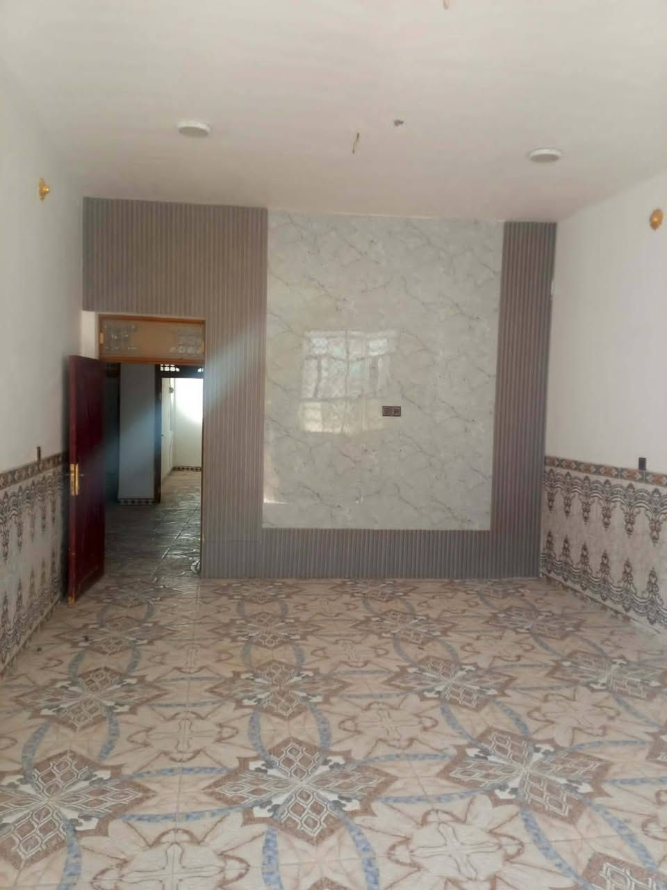 السلام عليكم
بيت ٢٠٠ متر مسلح فارغ مطلوب ٨٠ في الديوانية حي الزهراء خلف المعهد الفني قريب على تقاطع السيطرة القديمه قرب المشتل 

***********
