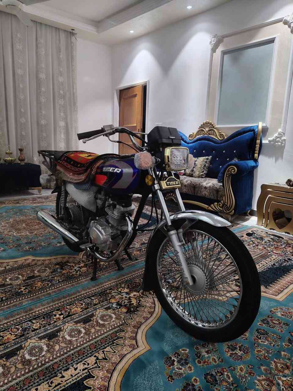 السلام عليكم لبيع تايكر موديل 2020اوراق كامله دراجه نضافه شوفت عينك وبعد انضف السعر 475وبيه مجال لشراي كهربايات كله شغاله عداد وشاير شلعه معدل خير من الله لاستفسار ***********
