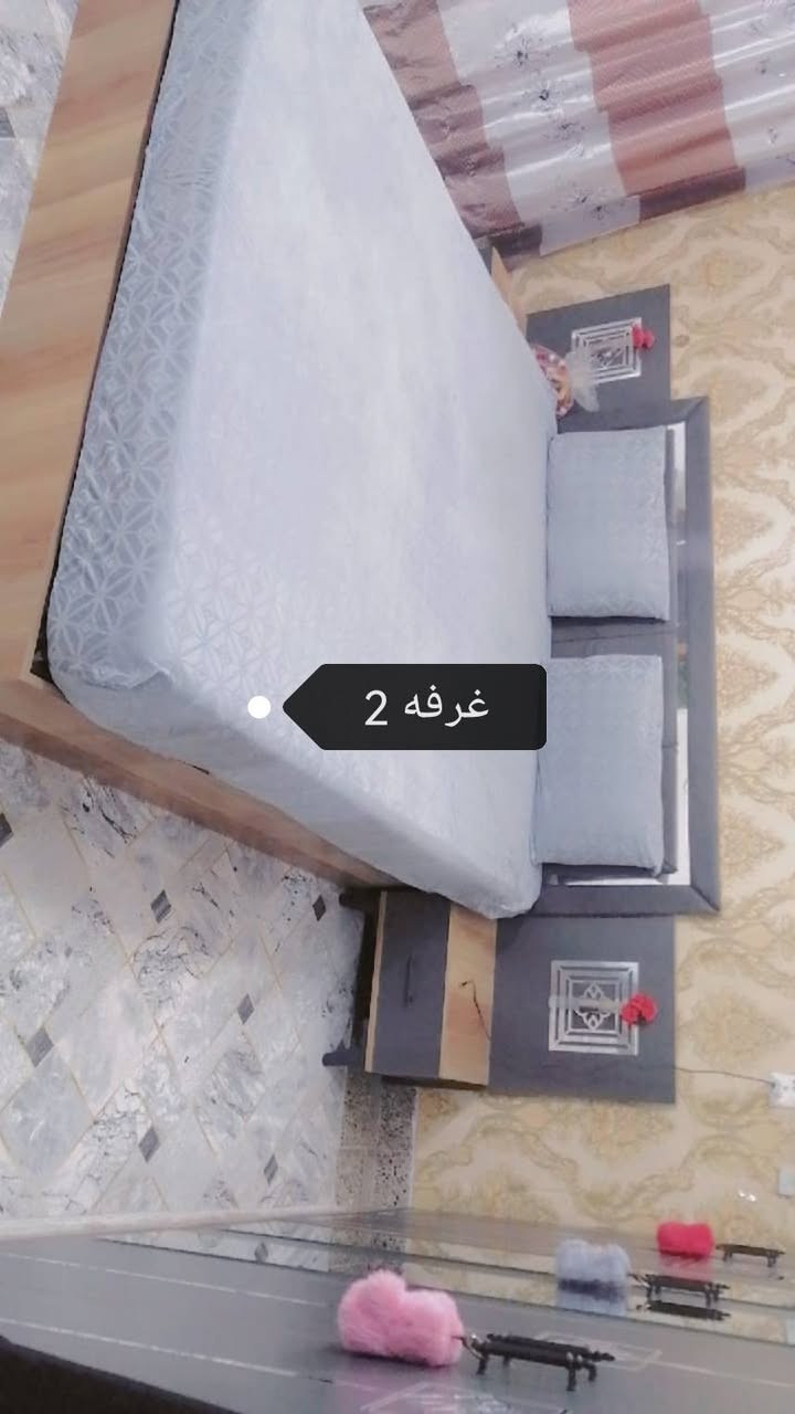 سلام عليكم شقه للبيع شقق  القديمه ام العصافير ديلوكس ام غرفتين جديده ومابيه نقص 
@إشارة سعر 47 وبيه مجال قليل ***********  ***********
