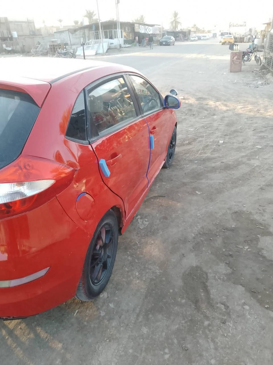 سلام عليكم شيري فلاوين للبيع مصبوغة عام رقم كربلاء سنوية 2027سيارة شرط التحويل عنوان مدينة الصدر سعر 28 وبيهة مجال حك الجية رقم ***********
