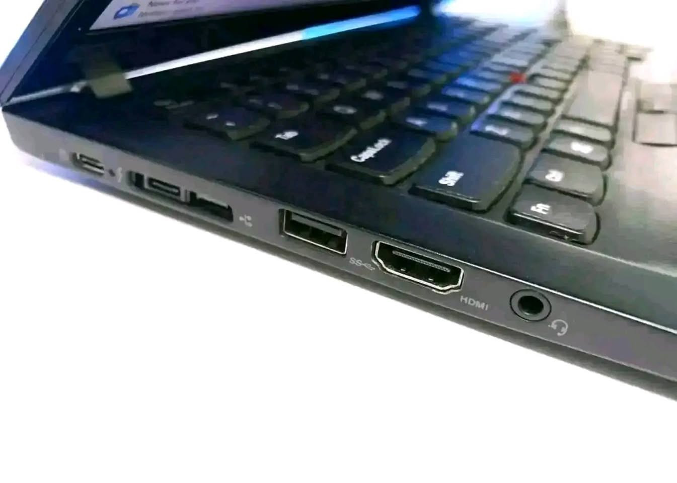 لابتوب lenovo core i7  سوبر سلم الجيل الثامن للبيع
المعالج core i7 الجيل الثامن
رام 8 كيكا DDR4
هارد 256 كيكا SSD
كرت الشاشه Intel UHD حجم 4 كيكا
الشاشه حجم 14 انج ضد التوهج  دقة FHD
باتري ليثيوم 6 خلايا  شحن سريع 65 واط والباطرية ممتازة وشاحن تايب سي 
كامره دقة hd تحتوي قفل فتح وغلق الكامره
 منفذ تايب سي و رام  وhdmi وسيم كرت وباقي المنافذ   الحاسبه كلش نضيفه وحلوه
السعر 325 الف النجف, العراق


**إذا كنت صاحب هذا الإعلان وتريد حذفه لأي سبب، رجاءا أرسل رسالة إلى الدعم الفني**
