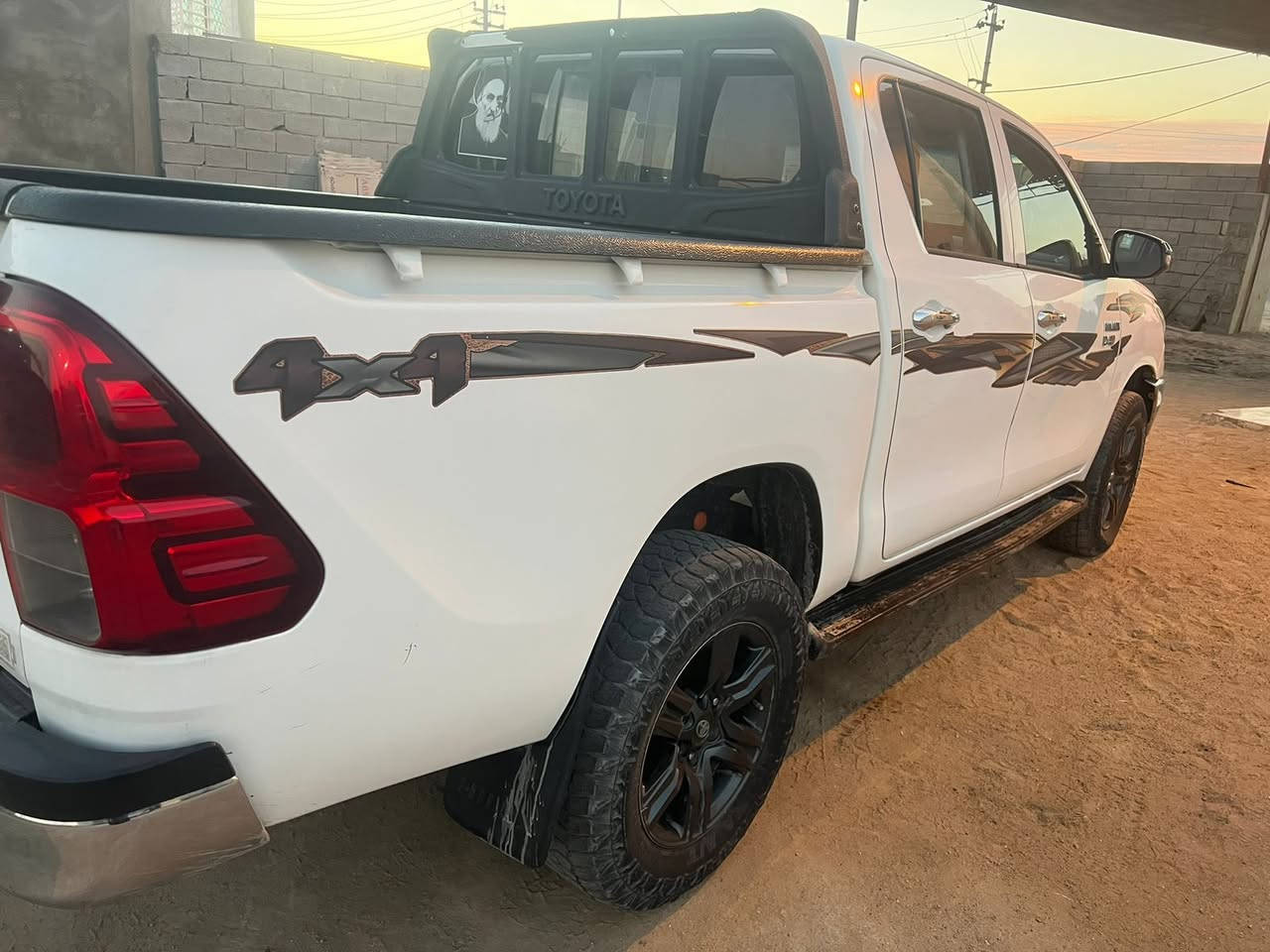 هايلوكس كاز ٢٠١٨ رقم سليمانيه كفاله عامه السعر ١٨٥وبيها مجال رقمي *********** مكاني البصرة
