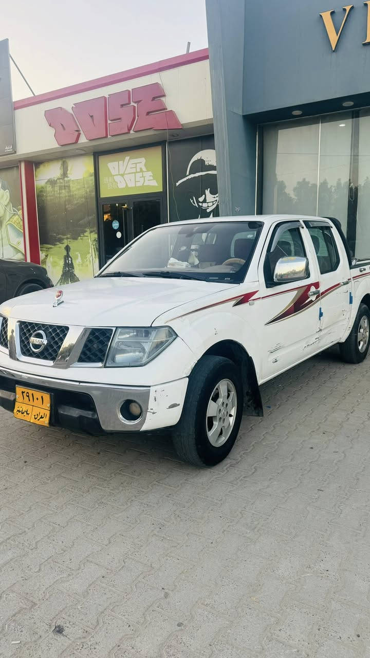 السلام عليكم
سيارة للبيع نيفارا موديل 2009
السعر 80 وبيها مجال 
مواصفات👇🏻
مكينه وكير بطه واربع تايرات وشاشة وكامرة كله جديد 

بابين مبدلات🔴 باقي الاستفسار على هذا الرقم ***********
