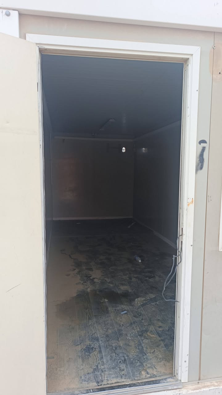 سلام عليكم 
على بركه لله وصول وجبه حاويات + كرفانات نضيفه فول تفليش الاسعار 
حاويه ام الاربعين او حاويه ام العشرين كرفانات العنوان بابل قضاء كوثى جبله 
الاستفسار ***********
***********
