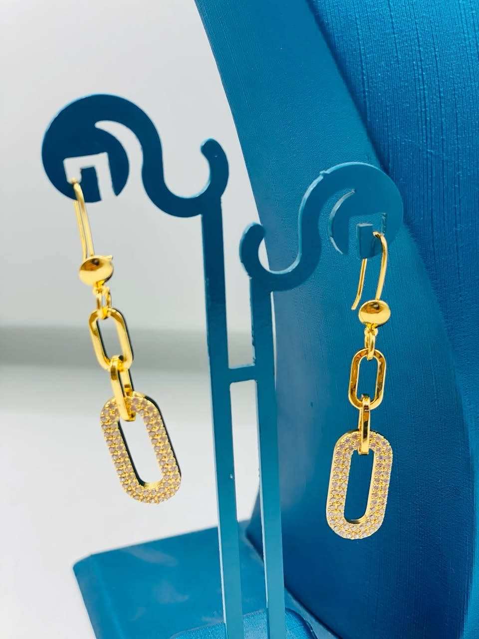 سيت ذهب برازيلي فاخر
أناقة تكمّل إطلالتك بكل المناسبات 💛
✔ طلاء ثابت
✔ لمعان راقي
✔ كوالتي عالي
✔ تصميم ناعم يليق بكل الأذواق
اختيار مثالي للهدايا 🎁 أو للتميز بإطلالة فخمة 👌
📩 للاستفسار راسلوا الصفحة
🚚 توصيل متوفر إلى كافة المحافظات
#ذهب_برازيلي #سيت_ذهب #اكسسوارات #هدايا #ترند


**إذا كنت صاحب هذا الإعلان وتريد حذفه لأي سبب، رجاءا أرسل رسالة إلى الدعم الفني**