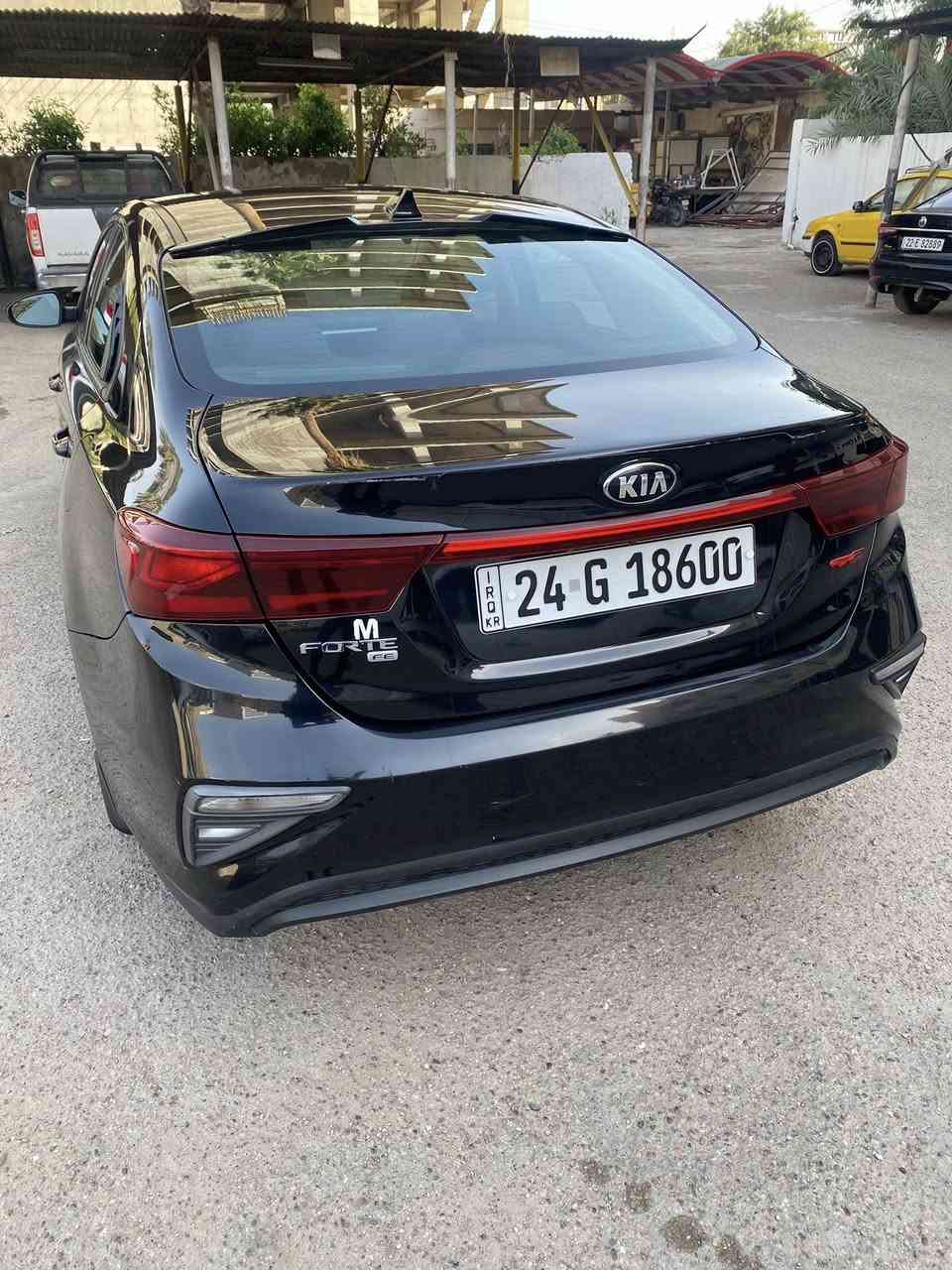 سلام عليكم فورتي 2119وارد امريكي سعراها 125 وبيها مجال حادثه جاملغ اليسر  وصبغ البابين للستفسار ***********
