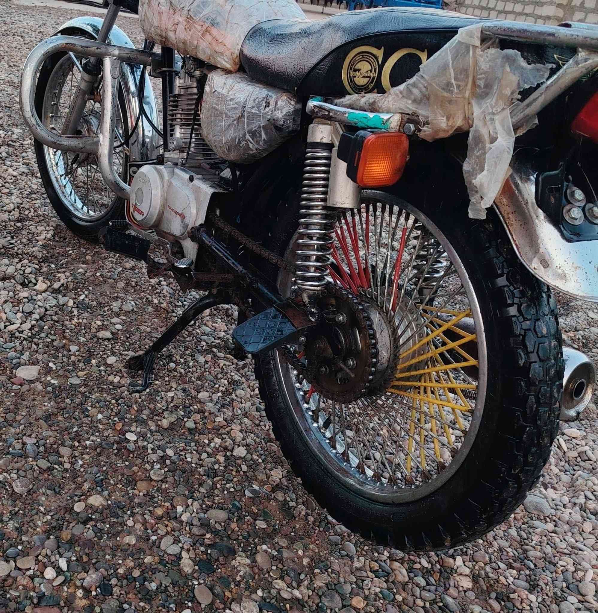 سلام عليكم دراجه 5كير موديل 2017 كهربائيات كله شغال محرك لاصرف لابخار سعر 280 بي مجال رقم  ***********
