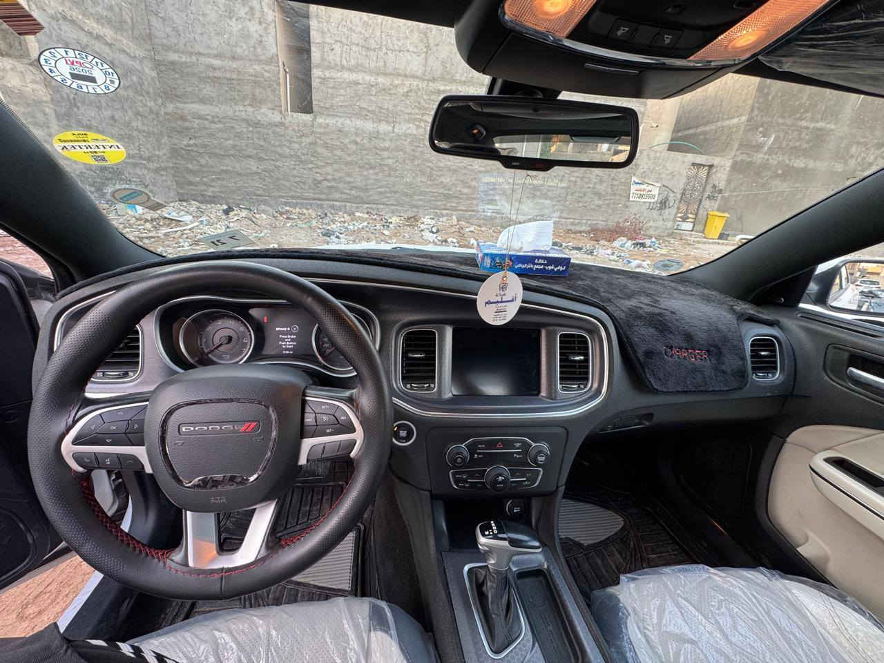 السلام عليكم دوج تشارجر 2018 sxt plus وارد كندي كلين تايتل كفالة عامة فول موصفات للاخير رقم اربيل الدولي ماشية ٧٩ الف مايل بيهه بارد بخشم الجاملغ الخلفي صغير كلش  عنواني البصرة للاستفسار الاتصال على الرقم ***********
